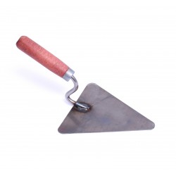 Kielnia 220mm trójkątna czarna